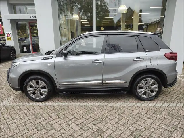 Suzuki Vitara 1.4 BOOSTERJET SELECT SMART HYBRID Bullbar | Treeplanken | Trekhaak | Stoelverwarming...