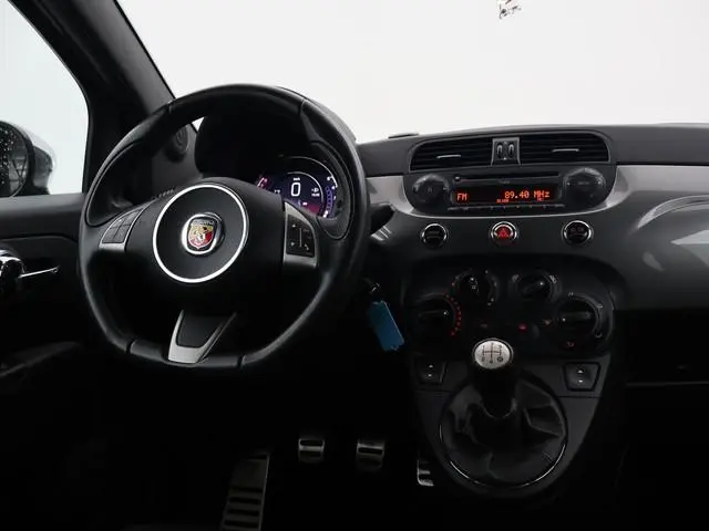 Fiat 500 C ABARTH 1.4 T-JET 135 PK TWO-TONE + ZWART LEDER | DUBBELE SPORTUITLAAT | SPORTSTOELEN