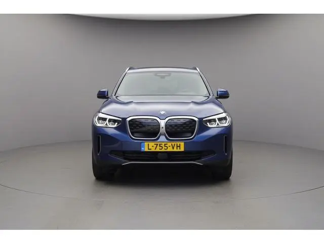BMW iX3 High Executive 80 kWh / BTW / Panoramadak / Trekhaak / Head up / Harman Kardon /