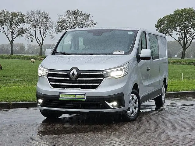 RENAULT TRAFIC 2.0 DCI L2H1, dubbele cabine, airco, navi, pdc, trekhaak, 61 dkm..