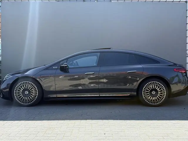 Mercedes-Benz EQS