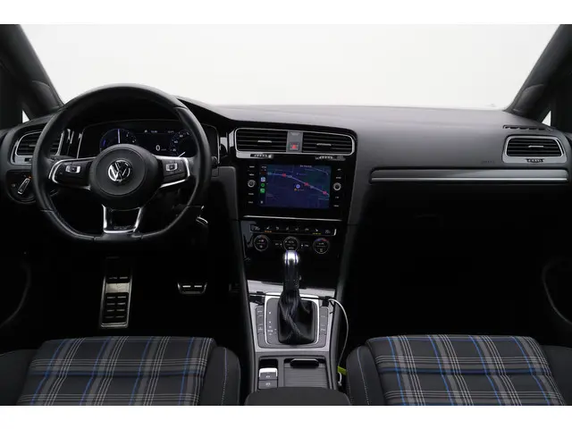 Volkswagen Golf 1.4 TSI PHEV GTE Virtual Cockpit, Apple Carplay, LED, Stoelverwarming, 19"
