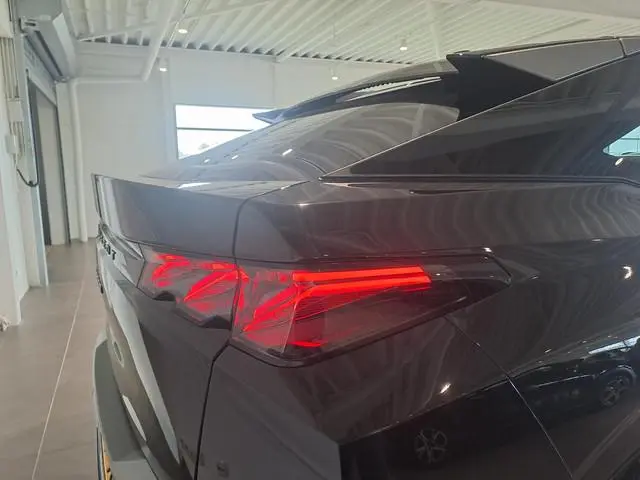 Peugeot e-3008