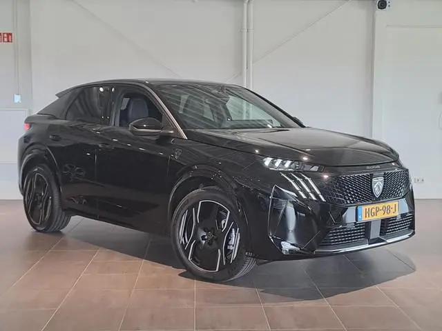 Peugeot e-3008