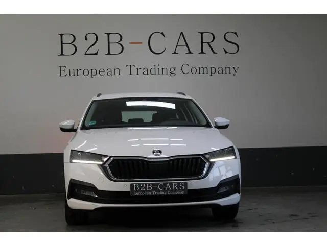 Skoda Octavia Combi 1.0 e-TSI | Virtual | LED | Trekhaak | Navi