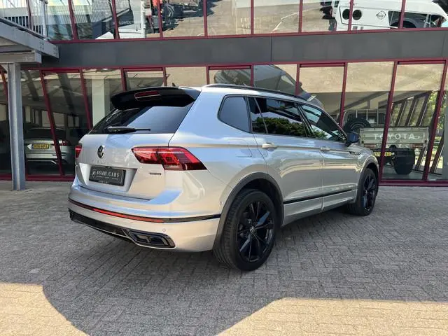 Volkswagen Tiguan Allspace 2.0 TSI 4Motion Highline Business R | Nieuwstaat | IQ | ACC | Stoel/Stuur...