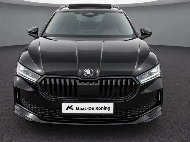 Skoda Superb 1.5TSI PHEV 150kW/204PK Sportline · Panoramadak · Trekhaak · Leder/Alcantara · Garantie...
