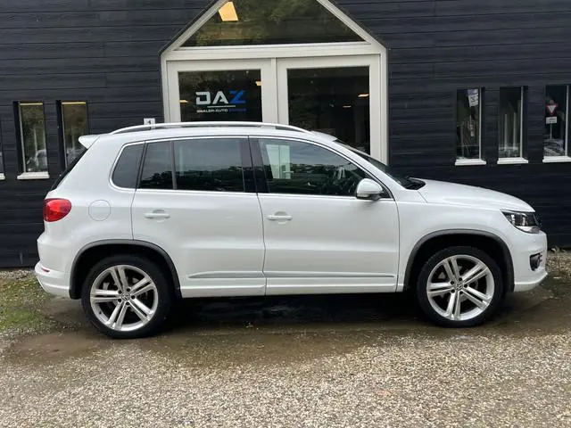 Volkswagen Tiguan 1.4 TSI R-Line Edition Ecc/Navi/Pano/Trekhaak