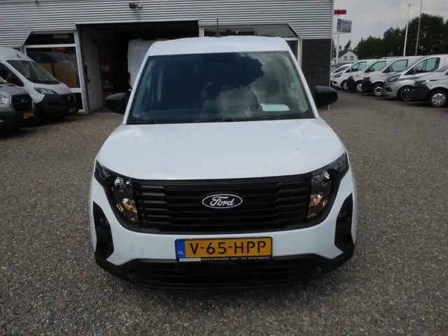 Ford Transit Courier