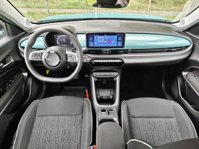 Fiat 600 1.2 Hybrid Pop AUTOMAAT | CLIMA | CRUISE | NAVI | CAMERA | P. SENSOREN|