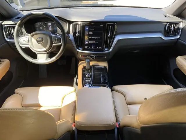 Volvo V60 2.0 T6 Twin Engine AWD Inscription Camera / Trekhaak / Stoelverwarming Voor & Achter