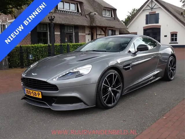 Aston Martin V12 Vanquish
