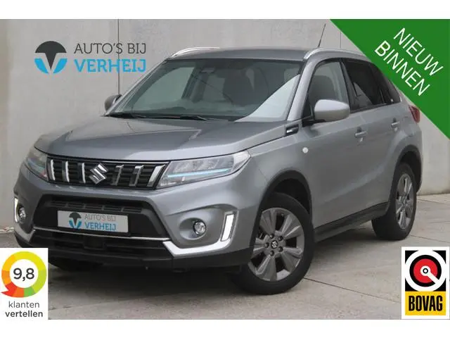 Suzuki Vitara 1.5 Hybrid Style / AUTOMAAT/ WEINIG KM / CAMERA / ADAPTIVE CRUISE / STOELVERWARMING