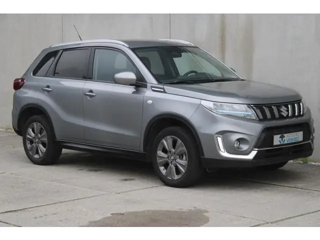 Suzuki Vitara 1.5 Hybrid Style / AUTOMAAT/ WEINIG KM / CAMERA / ADAPTIVE CRUISE / STOELVERWARMING