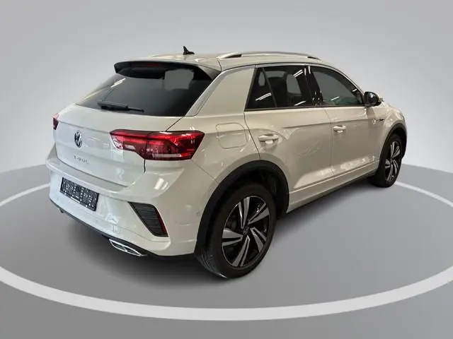 Volkswagen T-Roc 1.5 TSI 150pk DSG R-Line · Camera · Keyless · Dodehoeksensor · Stoelverwarming · AC...