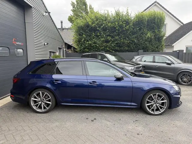 Audi S4