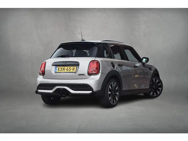 MINI 5-Deurs 2.0 Cooper S MINI Yours | Pano | Leer | H/K | HUD | Stuur-en Stoelverwarming