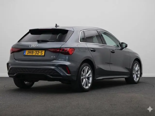 Audi A3 Sportback 40 TFSI e S edition 204 pk S-tronic | Verlengde garantie | Parkeersensoren (Park a...
