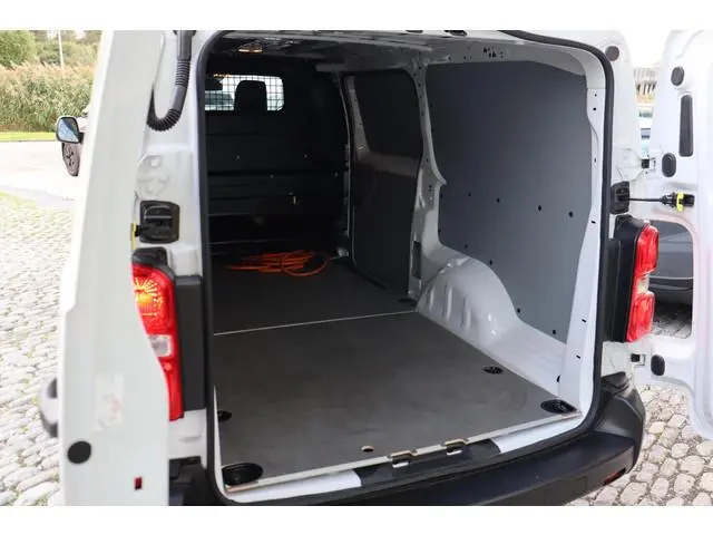 Toyota pro-ace
