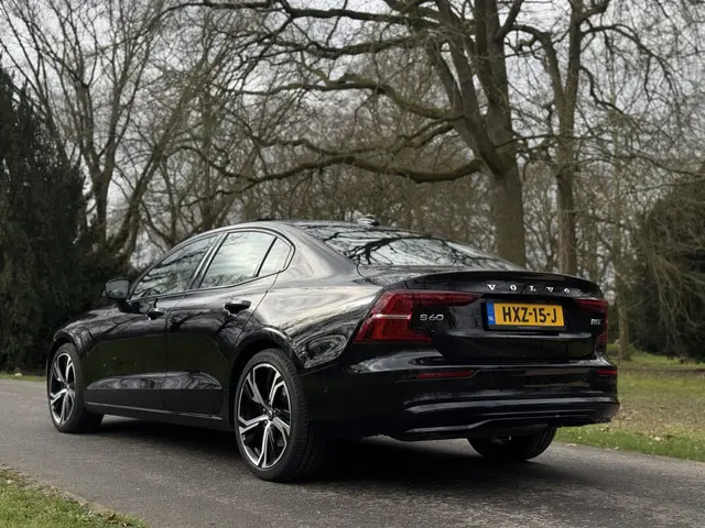 Volvo S60 2.0 B5 R-Design
