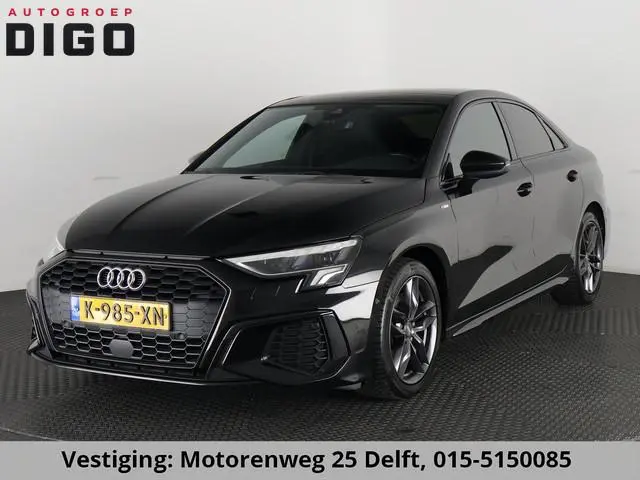 Audi A3 Limousine 35 TFSI S EDITION AUTOMAAT SCHUIF/PANODAK . NAVIGATIE . PDC V+A. VIRTUEEL COCKPIT...