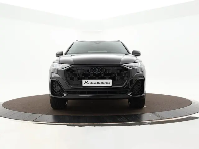 Audi Q8 55 TFSI e quattro Pro Line S 394 PK · B&O Premium 3D · Vierwielbesturing · Assist parking pl...