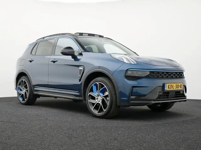Lynk & Co 01