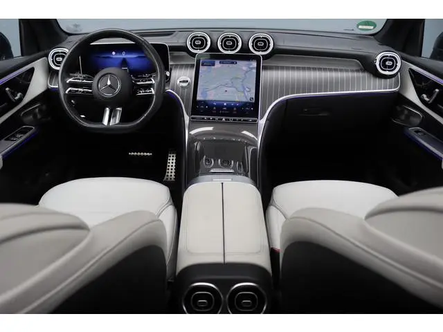 Mercedes-Benz GLC-klasse 400e 4MATIC AMG Line | Panoramadak | Trekhaak | Memory | Burmester | Surrou...