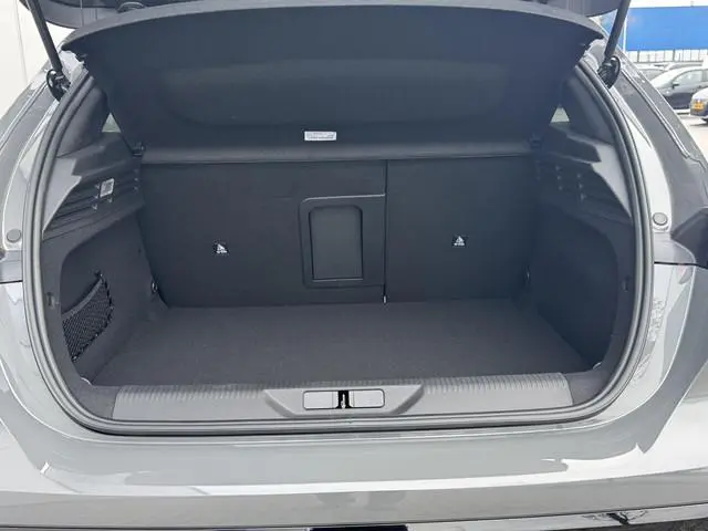 Peugeot e-308