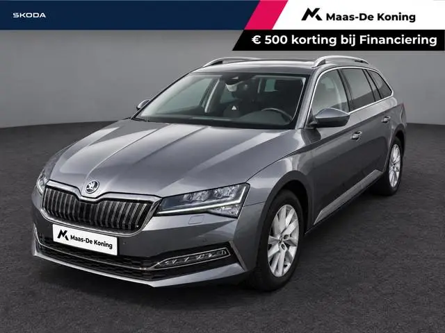 Skoda Superb Combi 1.4 TSI iV 218pk DSG Business Edition Plus  · Camera · Inklap. Trekhaak · Stoelve...