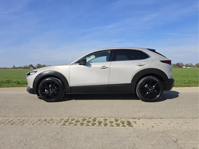 Mazda CX-30 2.5 e-SkyActiv-G Homura - 150 Pk - Mild Hybrid - ParkeerCamera - Stoelverwarming - Navi
