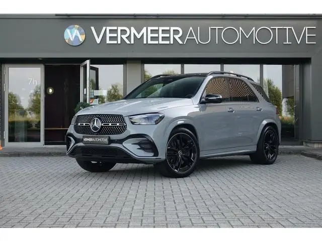 Mercedes-Benz GLE-klasse 400 e 4MATIC AMG Line Premium Plus Panoramadak | Trekhaak | Nieuwstaat |