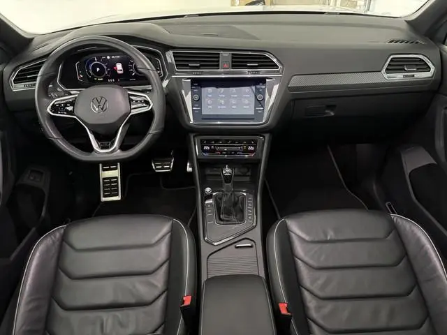 Volkswagen Tiguan 1.4 TSI eHybrid R-Line Business+ | ALL-IN PRIJS | SCHUIF-KANTEL | LEDER | CARPLAY...