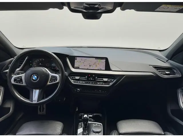 BMW 1-serie 118i AUT. 136PK M-PAKKET SPORT LEDER/CAMERA/NAVI/PANORAMADAK