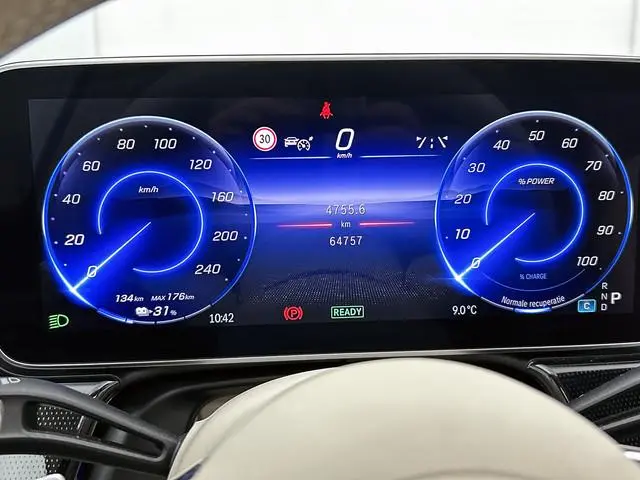 Mercedes-Benz EQS