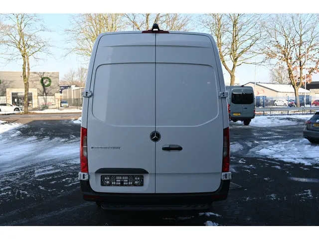 Mercedes-Benz eSprinter