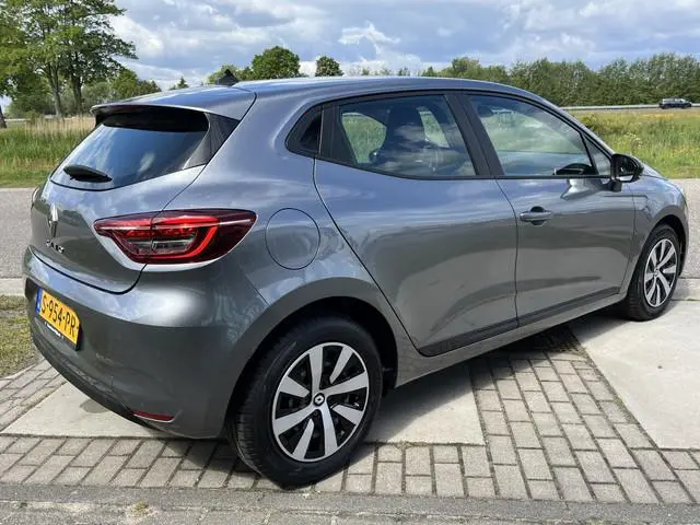 Renault Clio 1.0 TCe 90 Equilibre / Apple Carplay - Android Auto / Airco / Cruise / Navi /