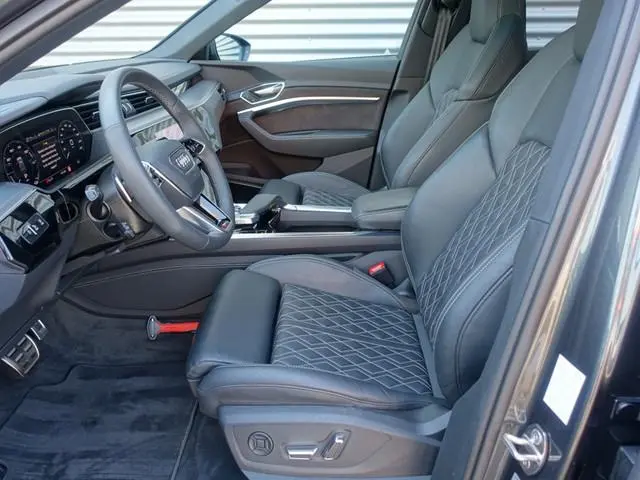 Audi Q8 e-tron