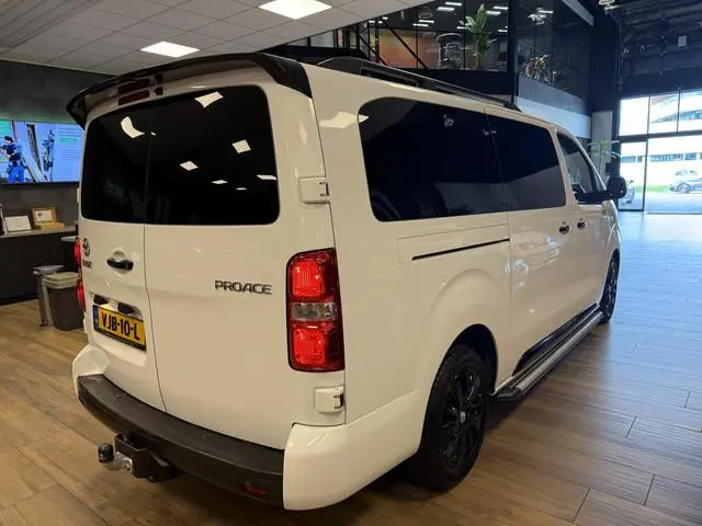 Toyota pro-ace