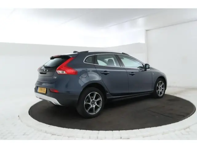 Volvo V40 Cross Country 2.0 D2 Summum Leer, Navigatie, Climate,