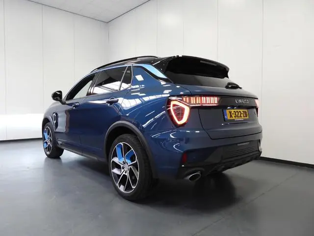 Lynk & Co 01