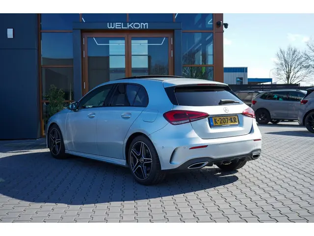 Mercedes-benz A-klasse 180 Bns Solution AMG | Pano | Multibeam | Cruise | Memory | Keyl