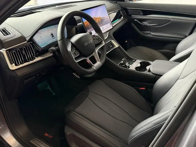 BYD SEAL U