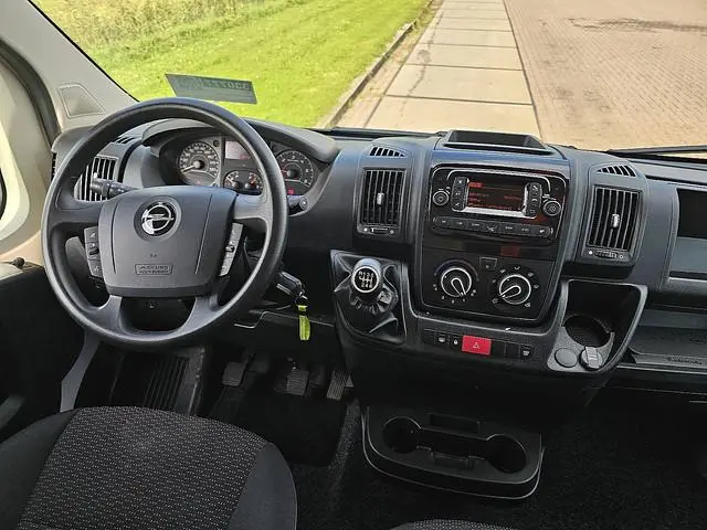 Opel Movano
