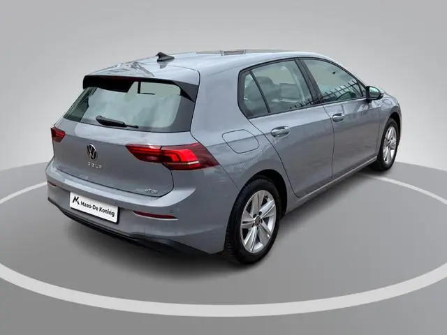 Volkswagen Golf 1.5 eTSI 150PK DSG Life Edition · Apple/Android Car Play · Navigatie · Head-Up displ...