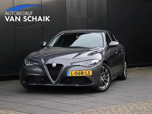 Alfa Romeo Giulia 2.2 LEER | NAVI |  CRUISE | CAMERA |