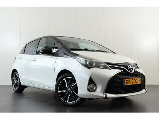 Toyota Yaris 1.0 VVT-i Trend Bi-Tone