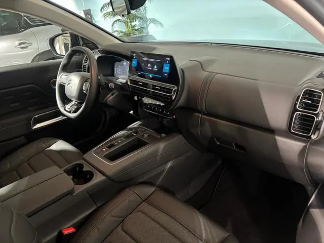 Citroen C5 Aircross 1.2 Hybrid 136 Plus | Camera | Navigatie | 18" Lichtmetalen velgen