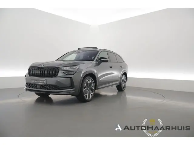 ŠKODA Kodiaq 1.5 TSI MHEV Sportline Business 7p | Pano | Elek. Trekhaak | Apple CarPlay | Camera | A...