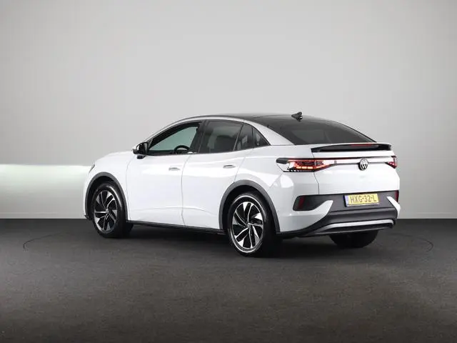 Volkswagen ID.5 Pro Business 77 kWh accu. 210 kW / 286 pk SUV Elek | 360 Camera | Led matrix | Navig...